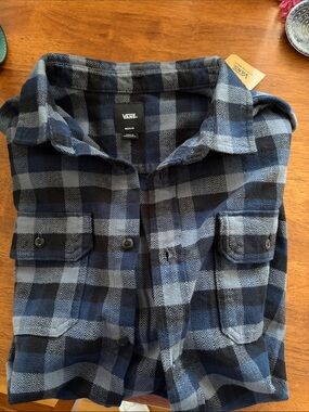 NWT Men’s Medium Vans Blue and Black Plaid Button-Front Shirt